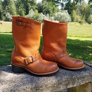 NWOT Frye Engineer Boots